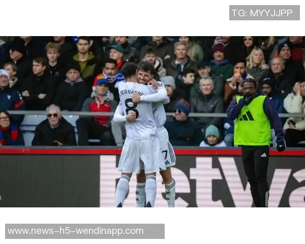 芒特盛赞B费球技高超与他并肩作战令人倍感愉悦