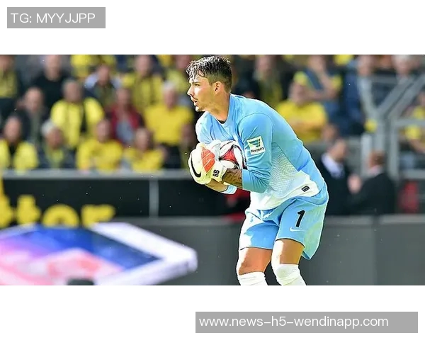 法兰克福和英超多队关注巴黎17岁小将扬吉尔的转会动态