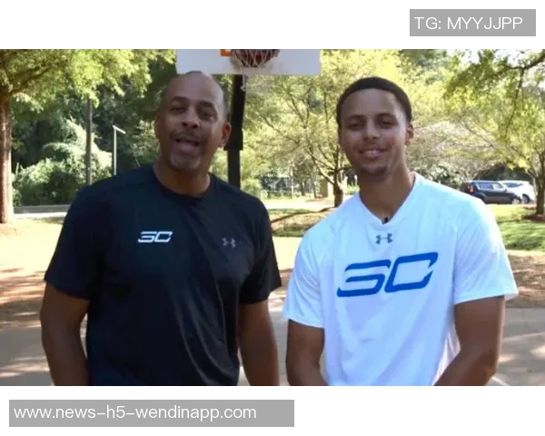 父亲透露希门尼斯脚踝问题频繁复发情况令人担忧不容忽视 父亲透露希门尼斯脚踝问题频繁复发情况令人担忧不容忽视